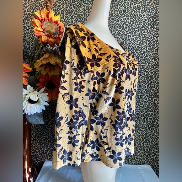 🦋B2G1🦋UNIQUE VINTAGE Gold Velvet Wide Collar & Bow Top NWT | LARGE | - Picture 6 of 12